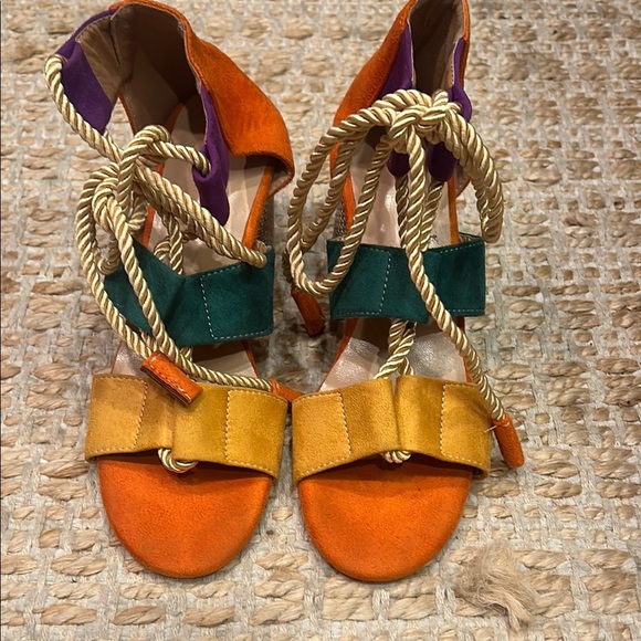 Colorful Women's Block Heel Sandals - Picture 6 of 10